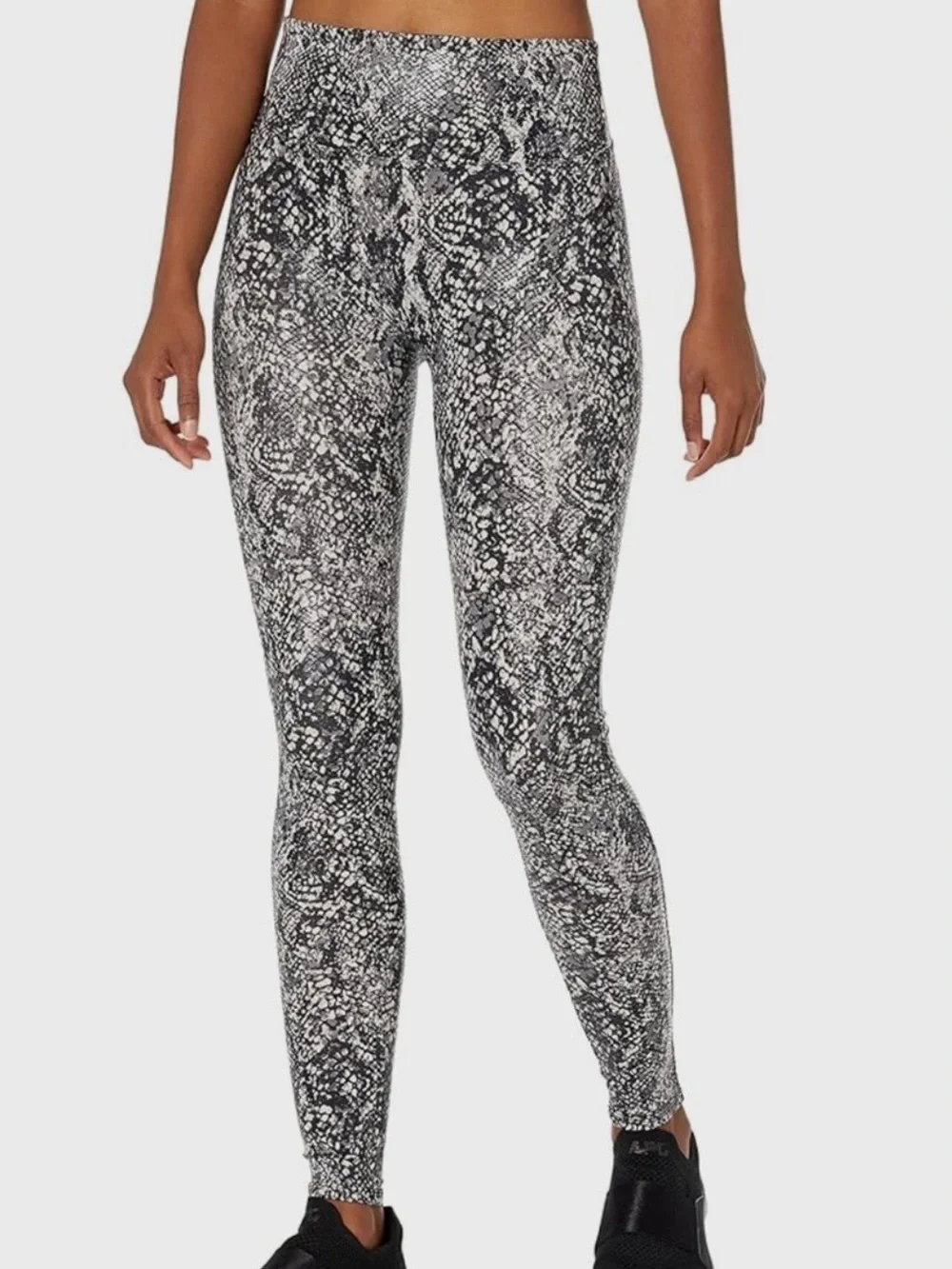 Spanx Faux Leather Snakeskin Shine Leggings Sz Small Snake Grey pattern